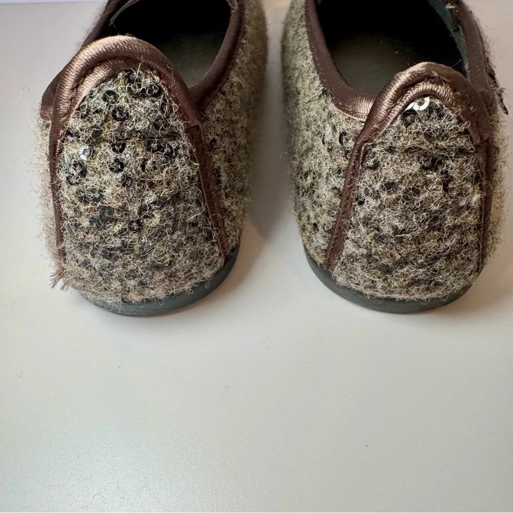 Brand New Victoria Brown Sequin Wool Ballet Flats With Bow, Girl’s Size 28
